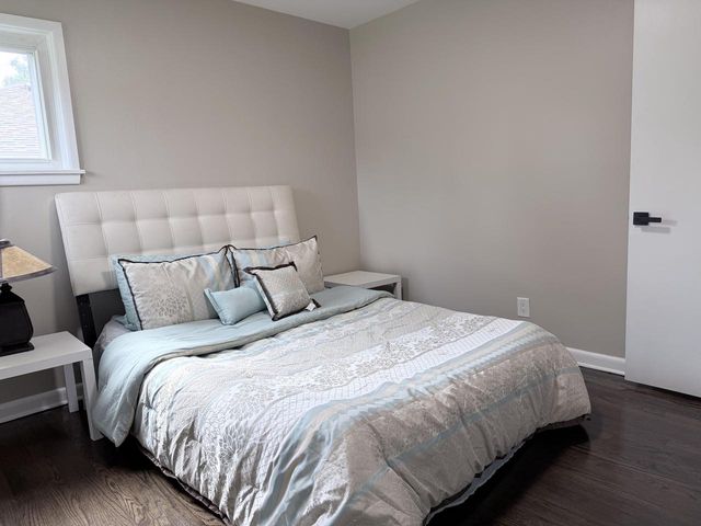7713 W Verona COURT, Milwaukee, WI 53219
