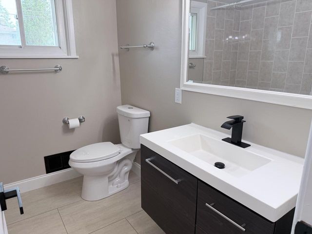 7713 W Verona COURT, Milwaukee, WI 53219