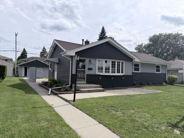 7713 W Verona COURT, Milwaukee, WI 53219