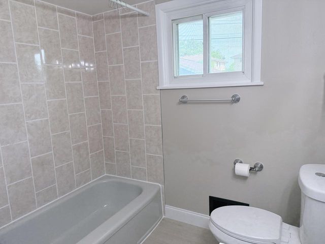 7713 W Verona COURT, Milwaukee, WI 53219