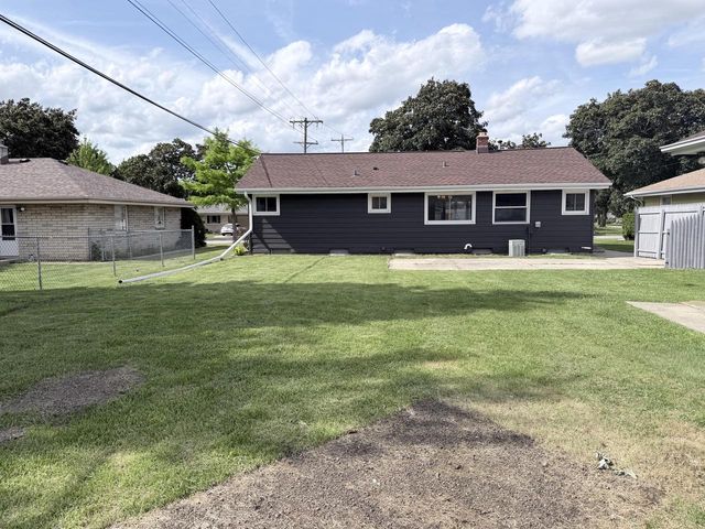 7713 W Verona COURT, Milwaukee, WI 53219