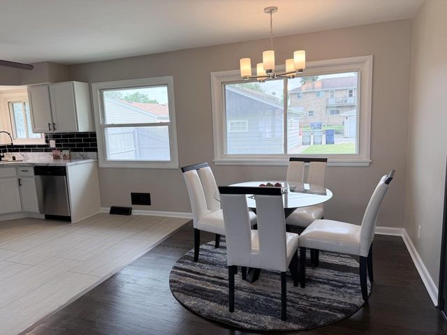 7713 W Verona COURT, Milwaukee, WI 53219