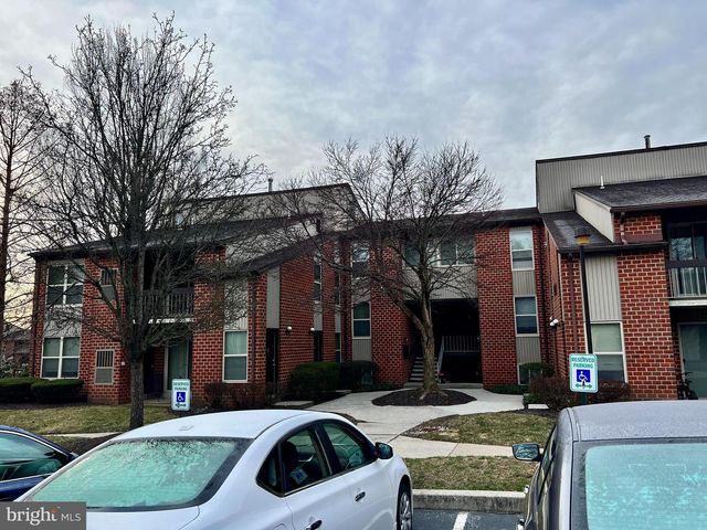 1210 E HAMPTON HILL CT, Harrisburg, PA 17111