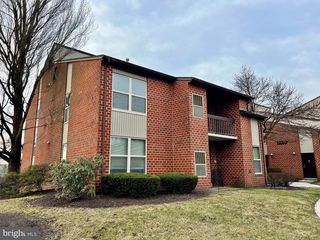 1210 E HAMPTON HILL CT, Harrisburg, PA 17111