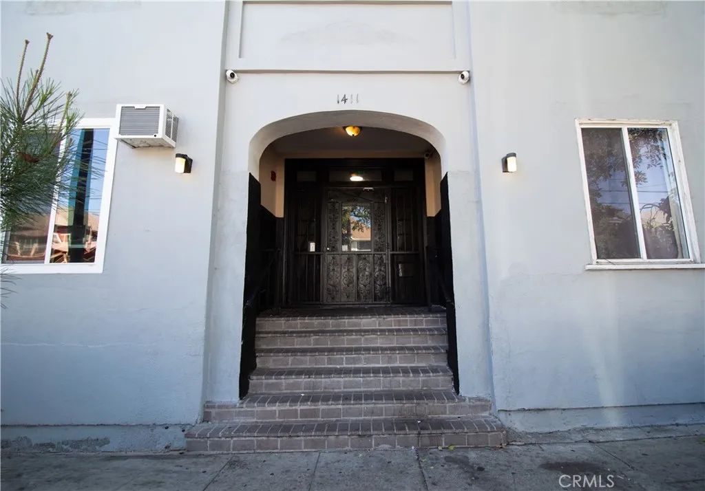 1411 Burlington Avenue 30, Los Angeles, CA 90006