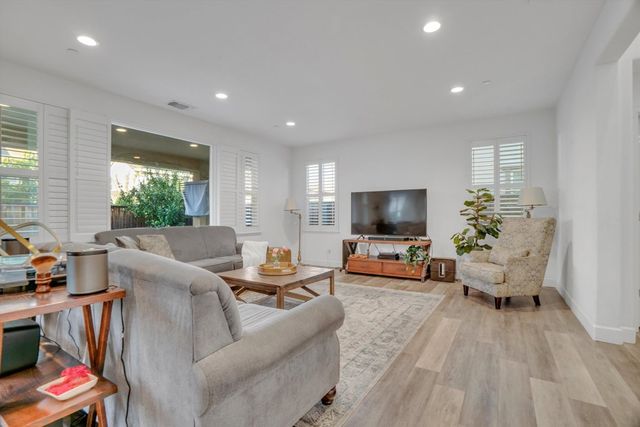 263 263 E Vita Ave, Mountain House, CA 95391