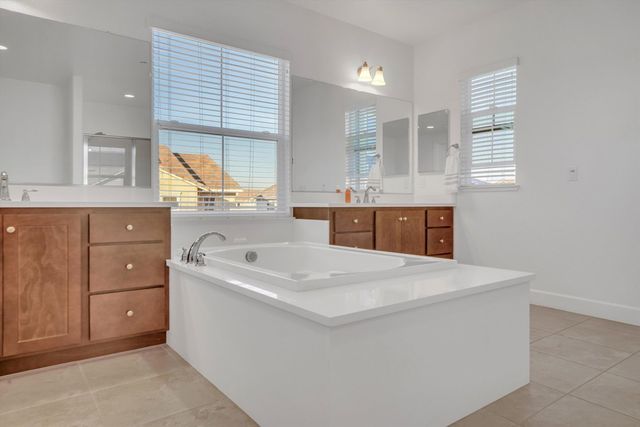 263 263 E Vita Ave, Mountain House, CA 95391