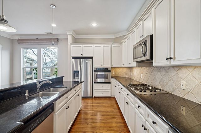 2024 Vermont Street, Houston, TX 77019