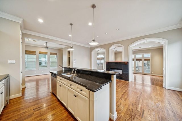 2024 Vermont Street, Houston, TX 77019