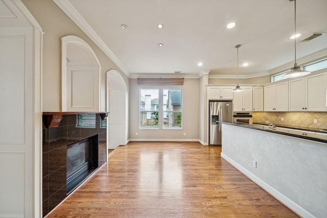 2024 Vermont Street, Houston, TX 77019