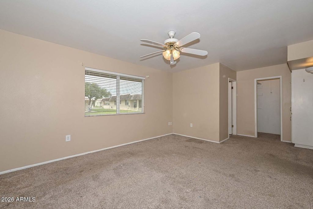 Image 27 of property listing at 10428 W DESERT FOREST Circle, Sun City, AZ 85351