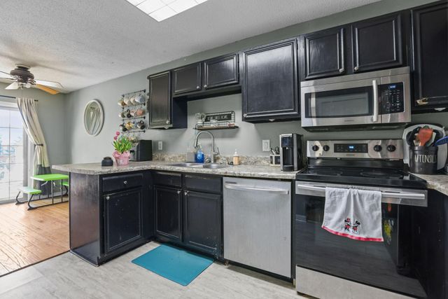 1812 E 123rd Street, Burnsville, MN 55337