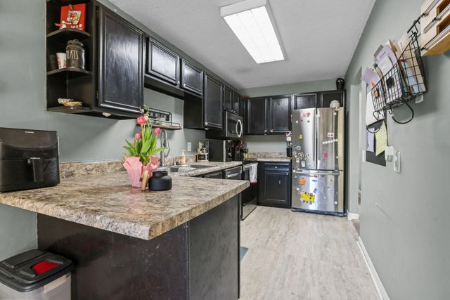 1812 E 123rd Street, Burnsville, MN 55337