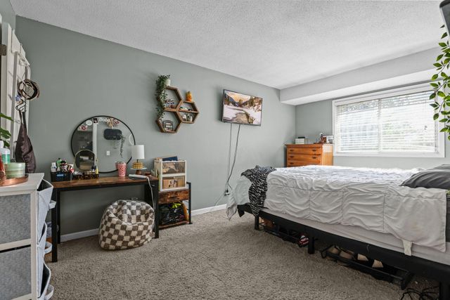 1812 E 123rd Street, Burnsville, MN 55337