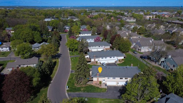 1812 E 123rd Street, Burnsville, MN 55337
