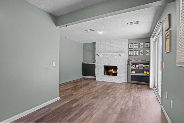 1812 E 123rd Street, Burnsville, MN 55337