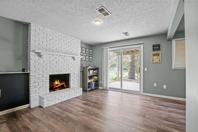 1812 E 123rd Street, Burnsville, MN 55337