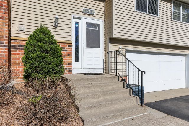 1812 E 123rd Street, Burnsville, MN 55337