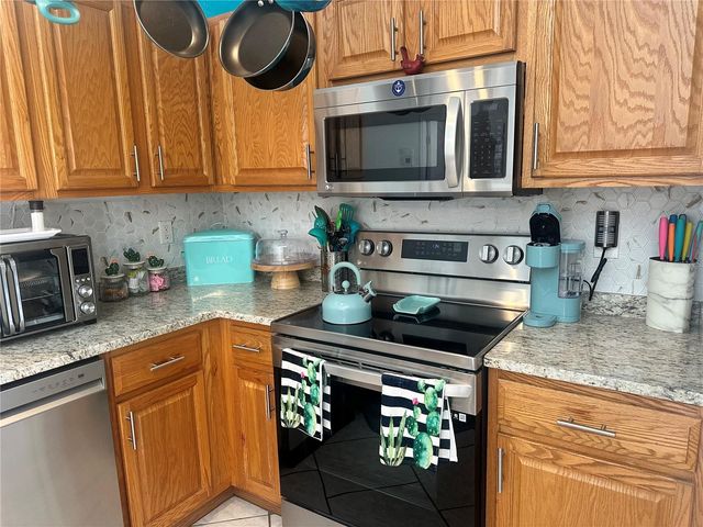 3051 TRAVERSE AVENUE, North Port, FL 34286