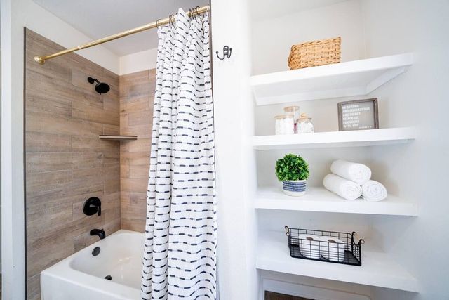 410 E Clarksville St, Jefferson, TX 75657