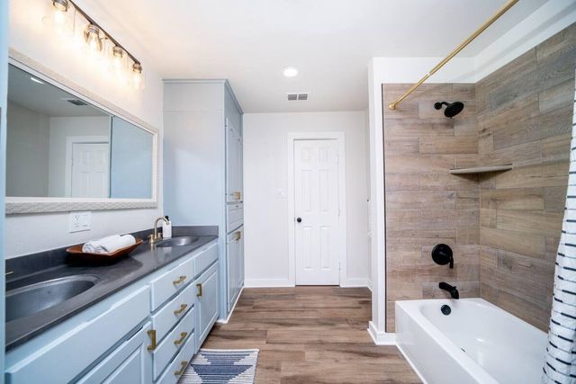 410 E Clarksville St, Jefferson, TX 75657