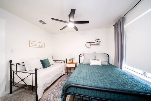 410 E Clarksville St, Jefferson, TX 75657