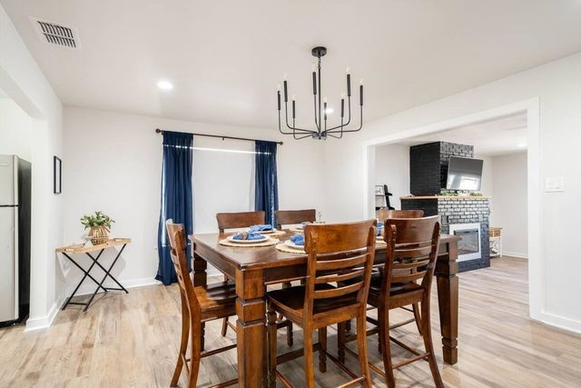 410 E Clarksville St, Jefferson, TX 75657