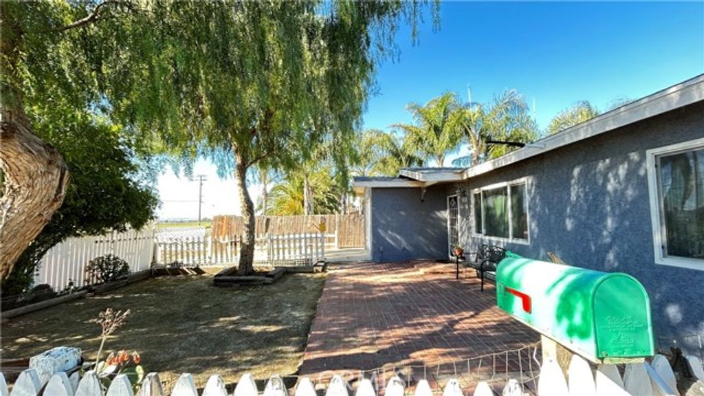 28472 Alessandro Boulevard, Moreno Valley, CA 92555