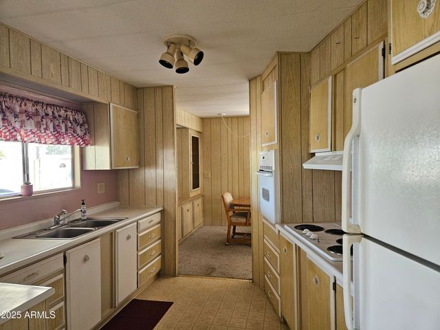 654 E Ranch Road 53, San Tan Valley, AZ 85140