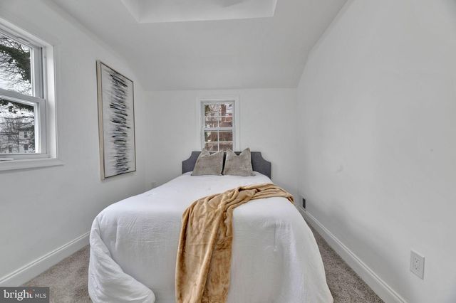 98 ELMIRA ST SW, Washington, DC 20032