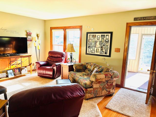 1408 S Huron Road, Kawkawlin, MI 48631