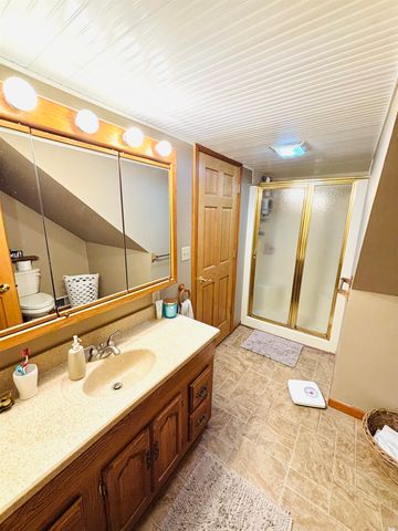 1408 S Huron Road, Kawkawlin, MI 48631