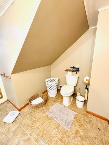 1408 S Huron Road, Kawkawlin, MI 48631