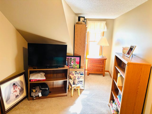 1408 S Huron Road, Kawkawlin, MI 48631