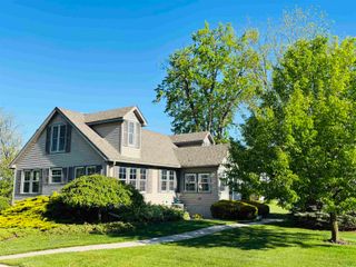 1408 S Huron Road, Kawkawlin, MI 48631