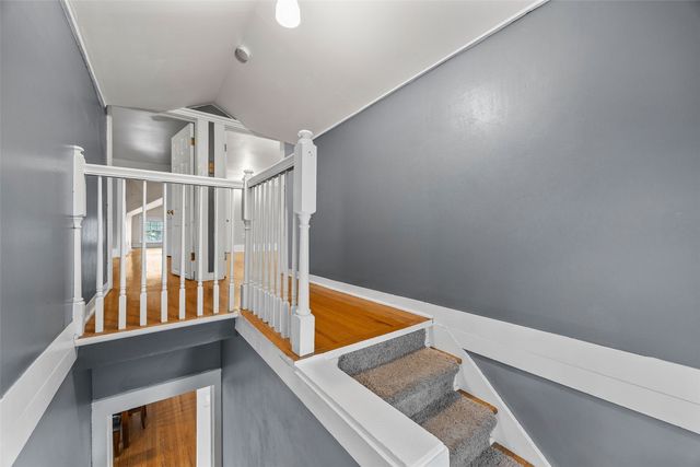 2229 Meadowbrook Drive SE, Cedar Rapids, IA 52403