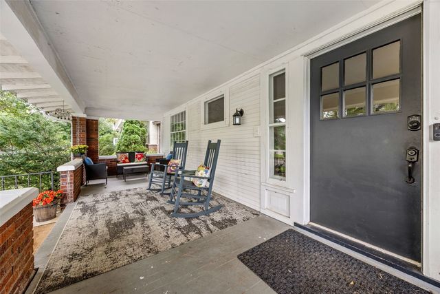 2229 Meadowbrook Drive SE, Cedar Rapids, IA 52403
