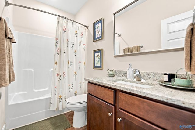 211 Goldie Court, New Market, AL 35761