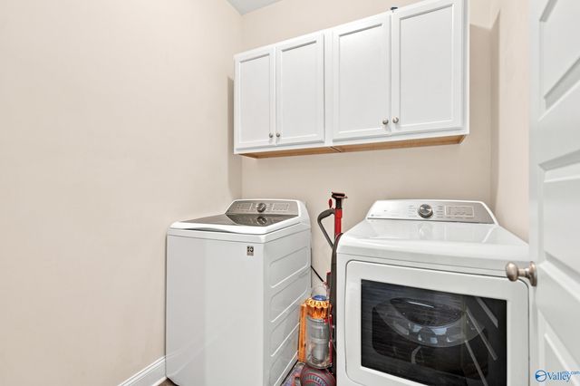 211 Goldie Court, New Market, AL 35761