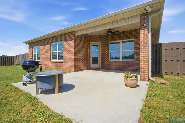 211 Goldie Court, New Market, AL 35761