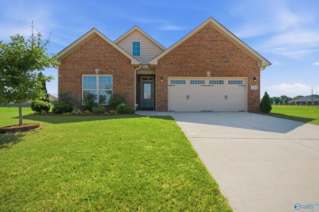 211 Goldie Court, New Market, AL 35761