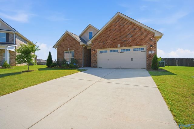 211 Goldie Court, New Market, AL 35761