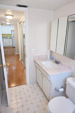 3940 NW 42nd Avenue 221, Lauderdale Lakes, FL 33319