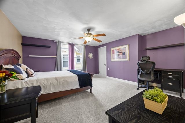 10 Hawthorne Ave, Crafton, PA 15205