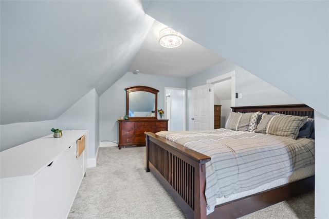 10 Hawthorne Ave, Crafton, PA 15205