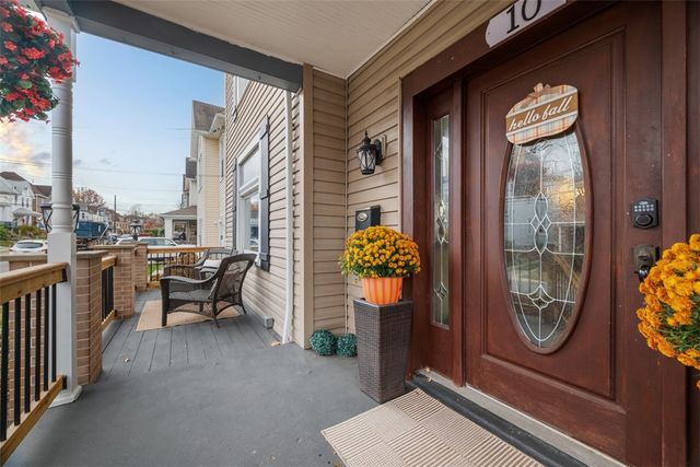 10 Hawthorne Ave, Crafton, PA 15205