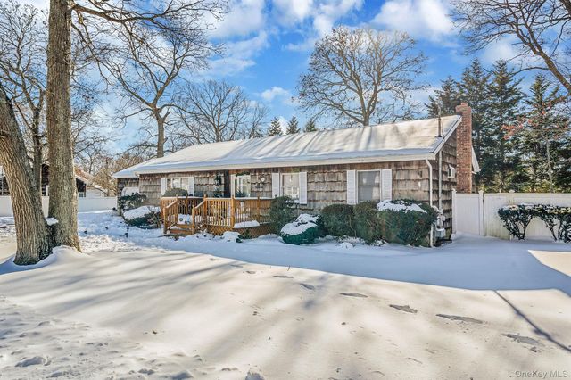 118 Moriches Avenue, Mastic, NY 11950