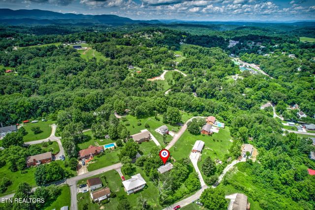 403 Hickory St, Clinton, TN 37716