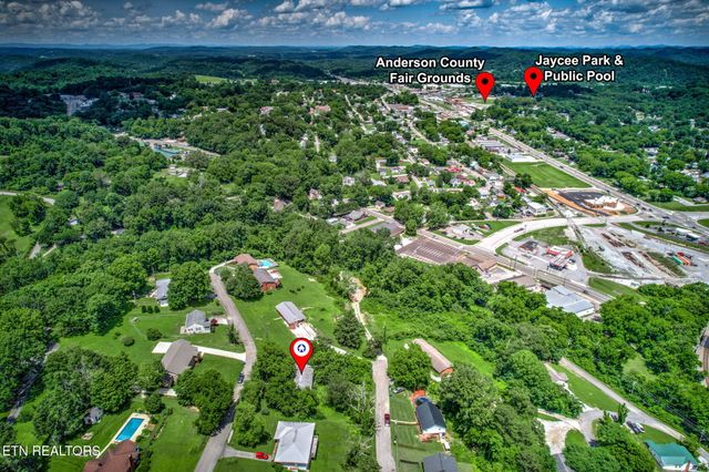 403 Hickory St, Clinton, TN 37716
