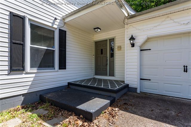 726 Lower Donally Road, Charleston, WV 25304
